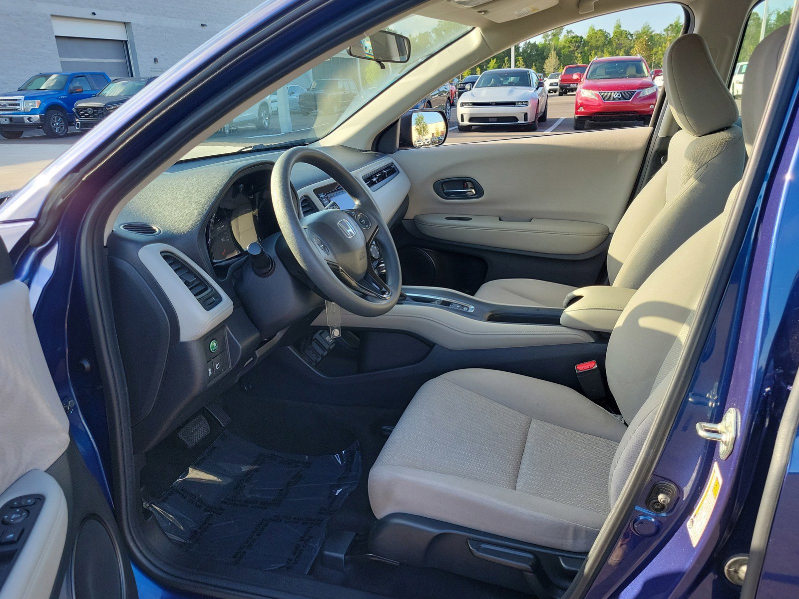 Used 2017 Honda HR-V LX image 15