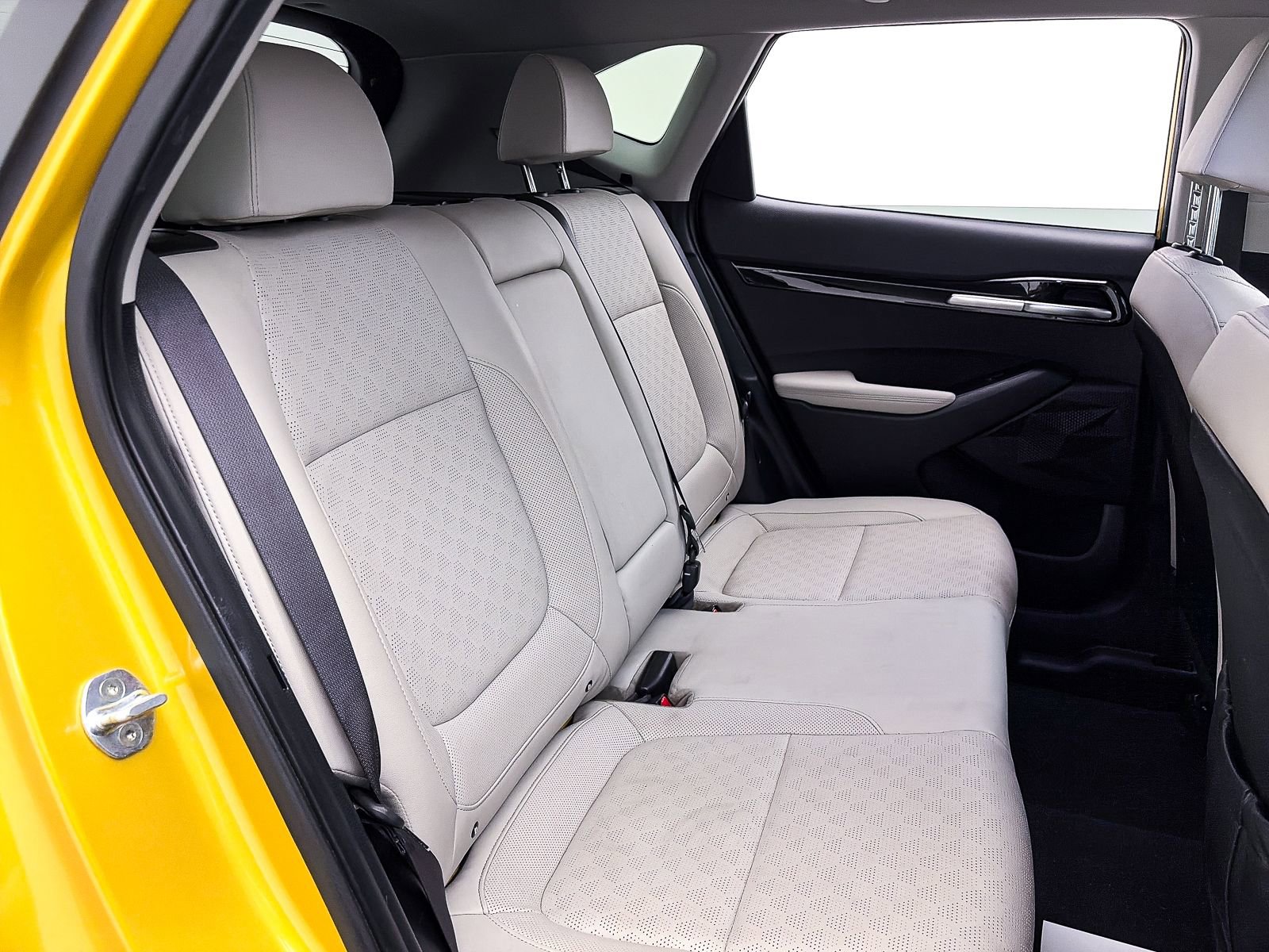 Used 2022 Kia Seltos SX w/ Sunroof Package image 38