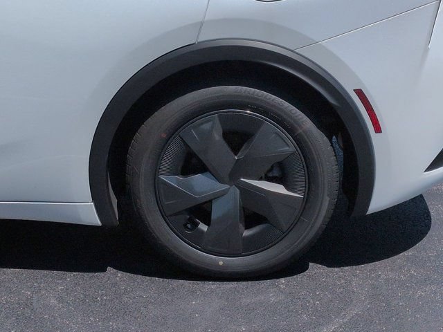 Certified 2025 Toyota Prius LE FWD image 7