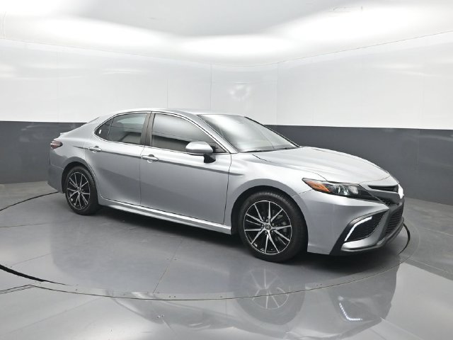 Used 2022 Toyota Camry SE FWD image 34