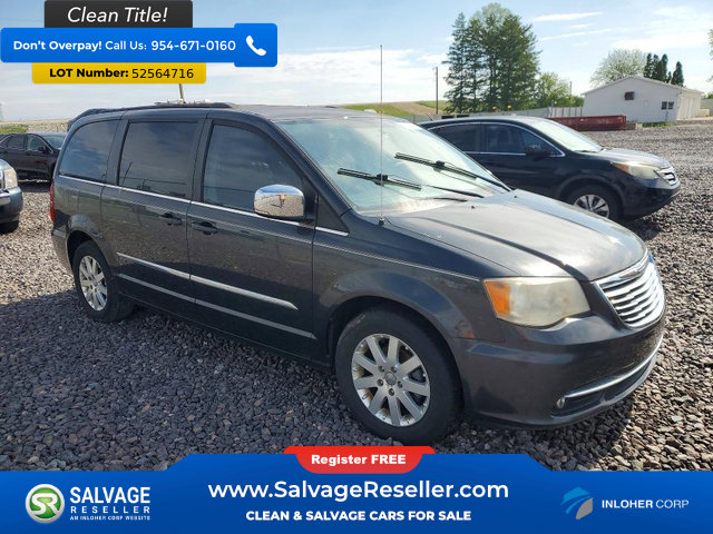 Used 2011 Chrysler Town & Country Touring-L FWD image 5