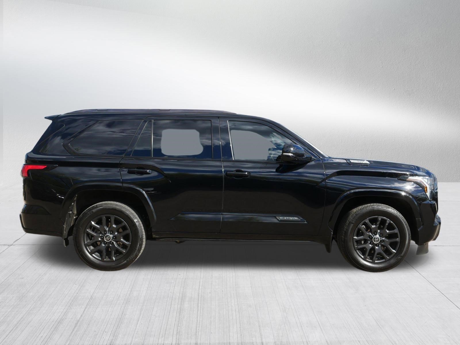 Used 2024 Toyota Sequoia Platinum AWD/4WD image 8