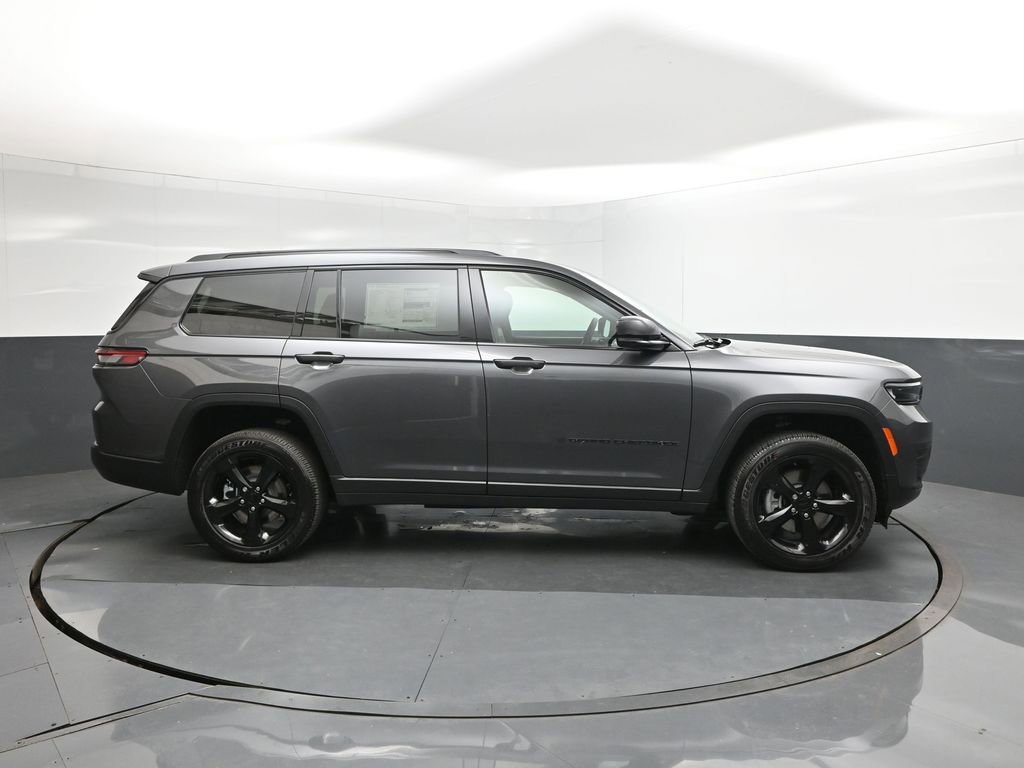 New 2025 Jeep Grand Cherokee L Altitude RWD image 26