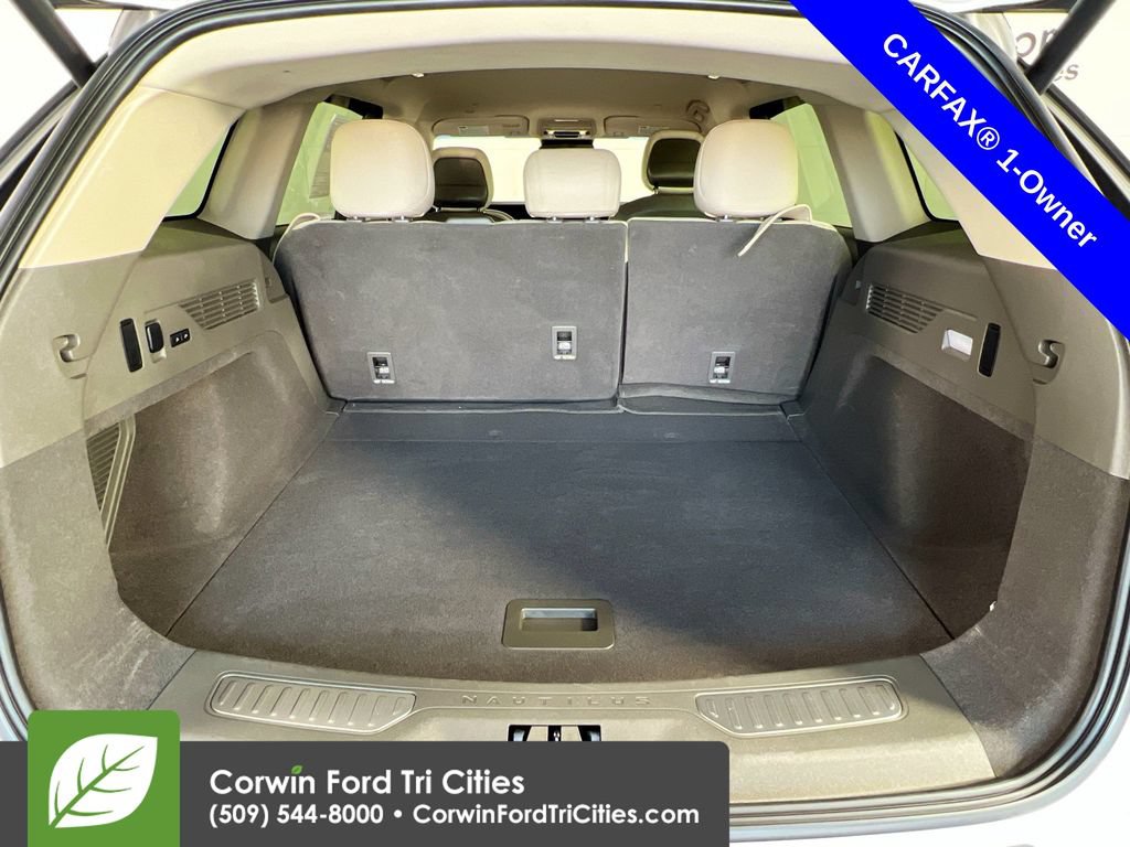 Used 2024 Lincoln Nautilus Reserve AWD/4WD image 14