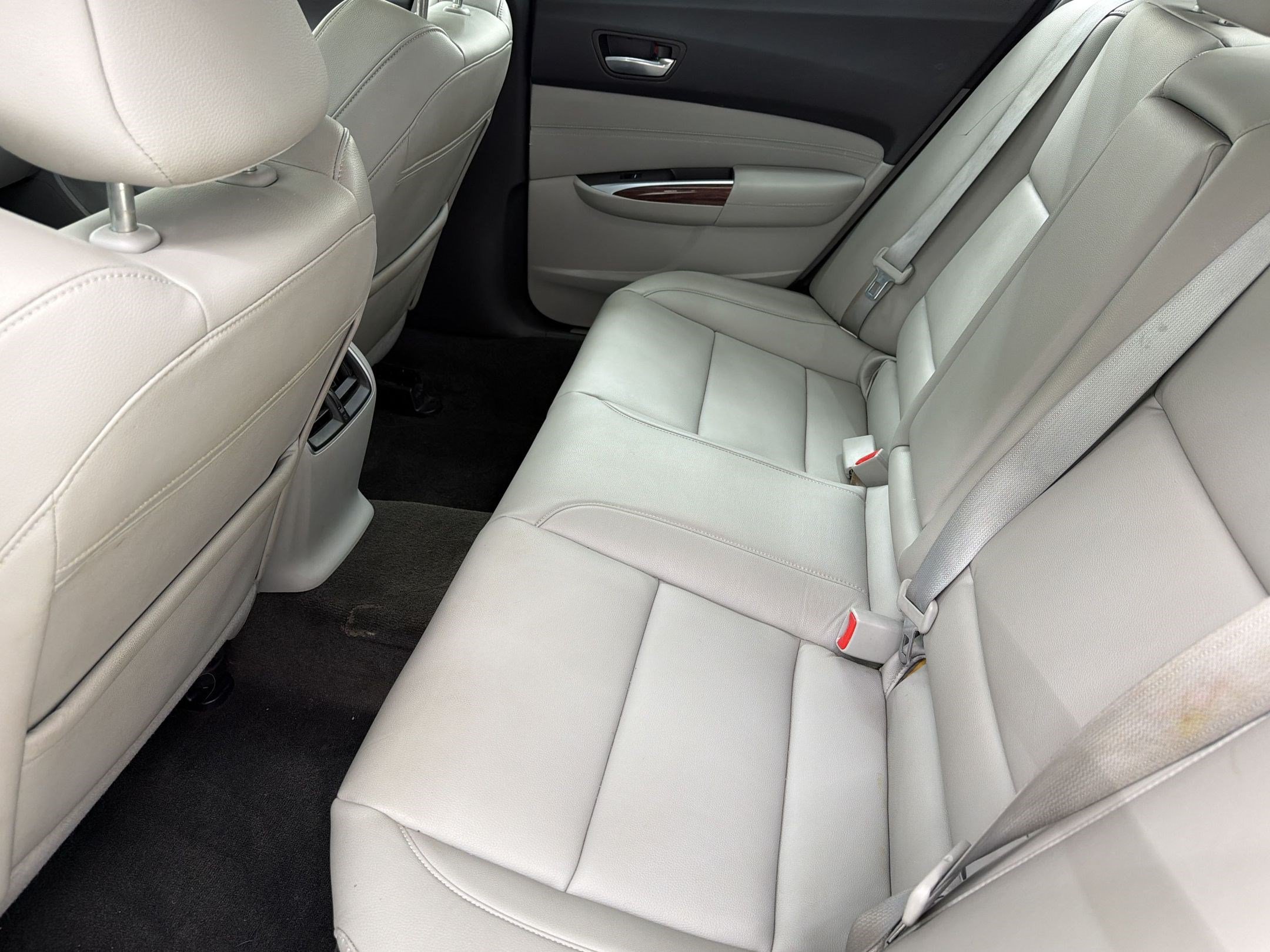Used 2017 Acura TLX FWD image 23