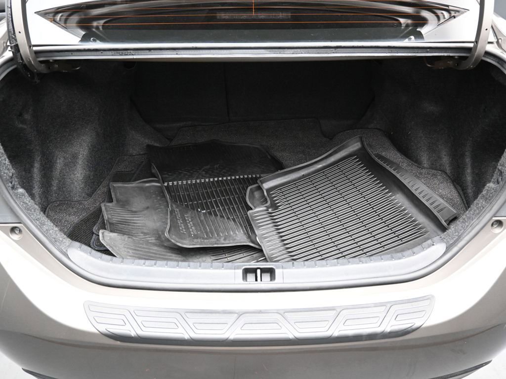 Used 2017 Toyota Corolla SE w/ SE Premium Package image 28