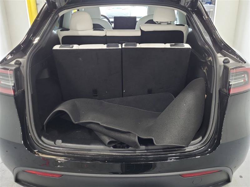 Used 2023 Tesla Model Y Long Range AWD/4WD image 5
