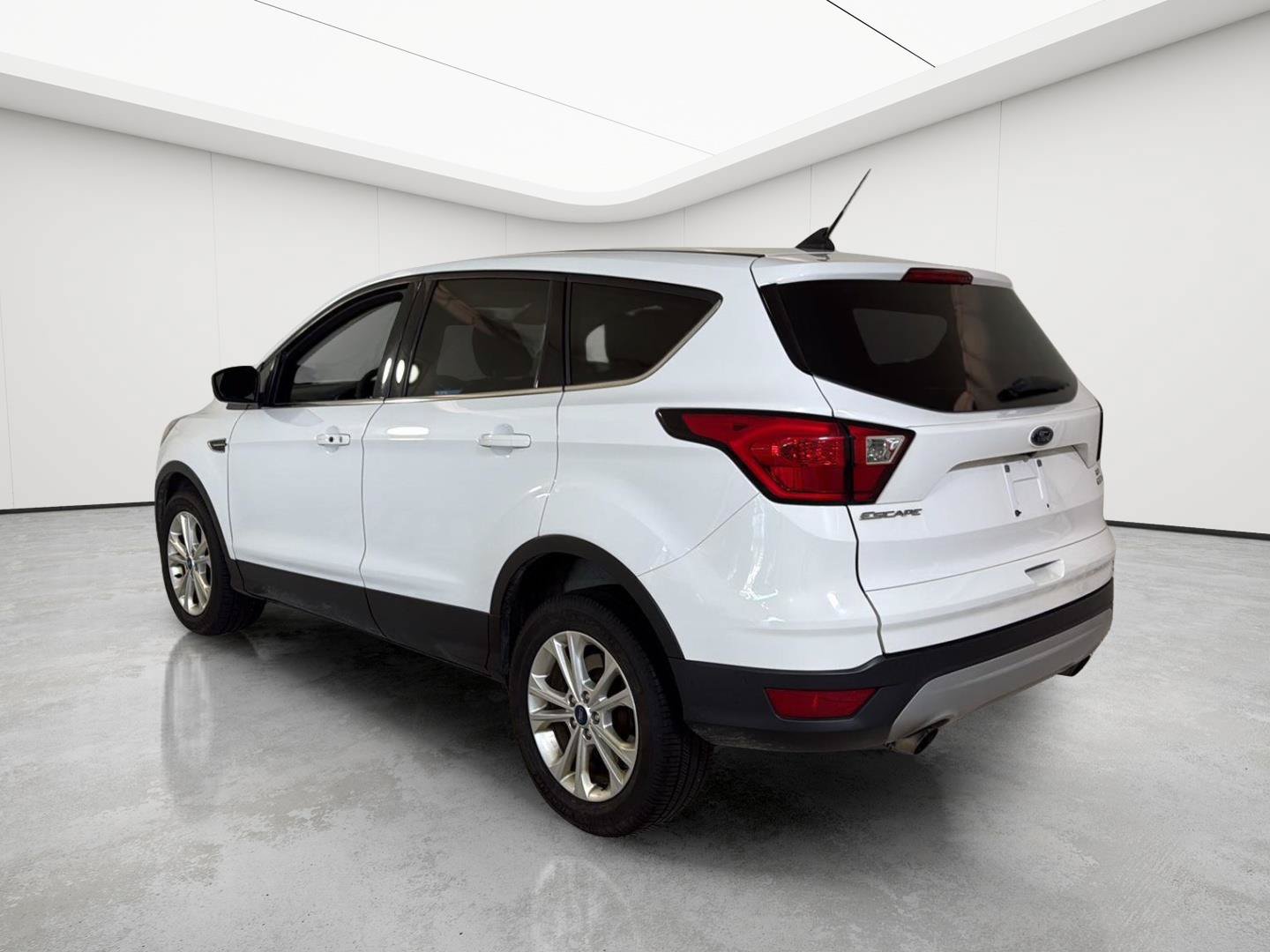 Used 2019 Ford Escape SE AWD/4WD image 29
