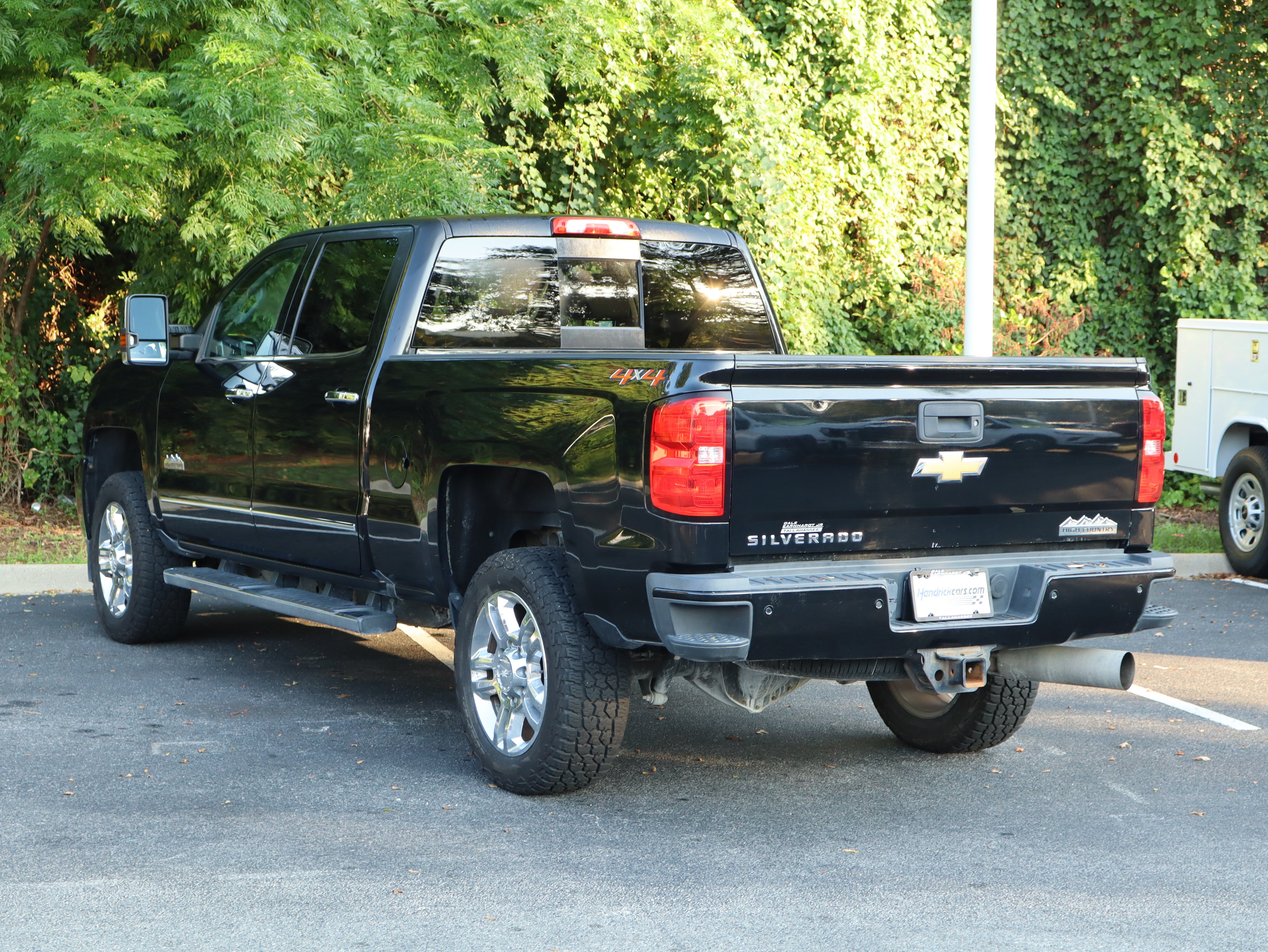 Used 2018 Chevrolet Silverado 2500 High Country w/ Duramax Plus Package AWD/4WD image 7