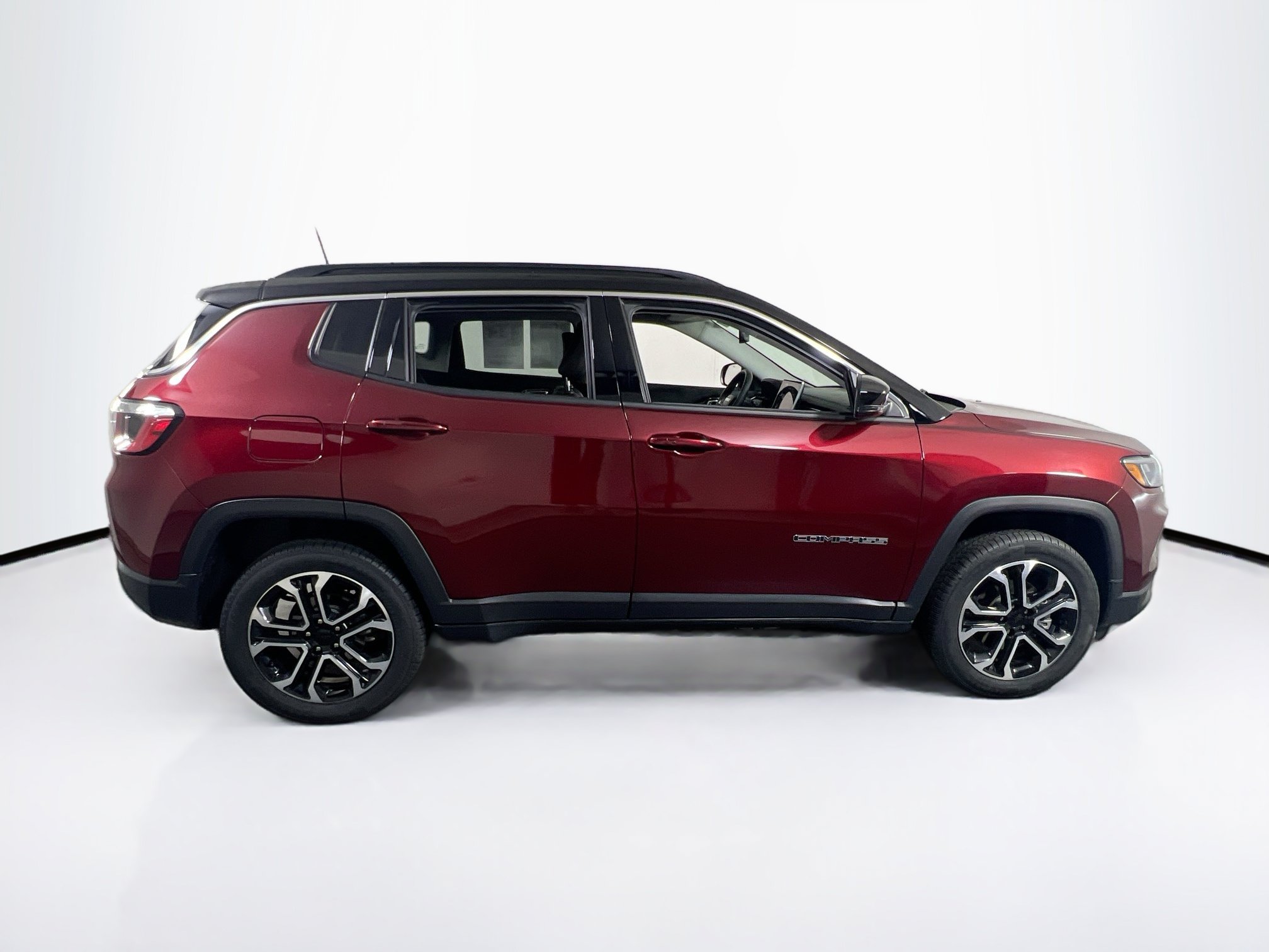 Used 2022 Jeep Compass Limited w/ Sun and Sound Group AWD/4WD image 4