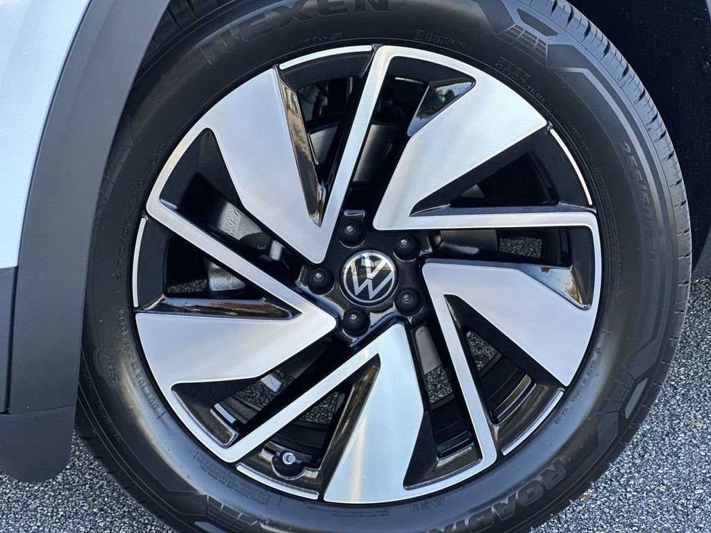 New 2026 Volkswagen Atlas SE image 10