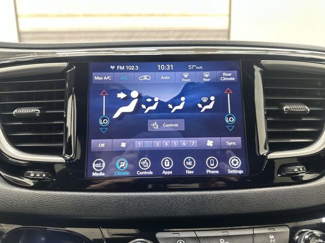 Used 2020 Chrysler Pacifica Touring-L Plus w/ S Appearance Package FWD image 17