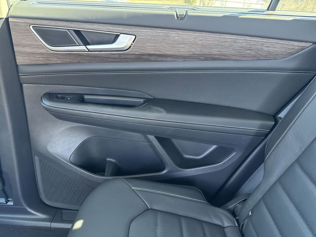 Certified 2025 Volkswagen Atlas SEL image 20