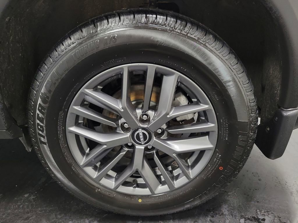 Used 2023 Nissan Rogue S FWD image 10