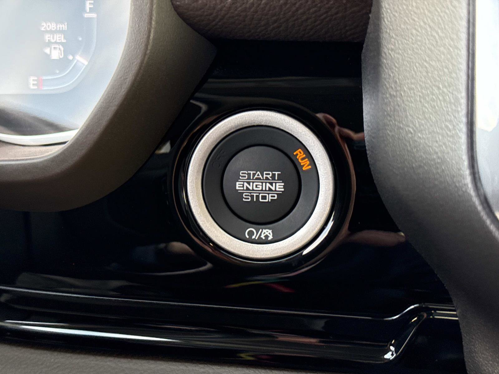 Used 2026 RAM 1500 Laramie image 28