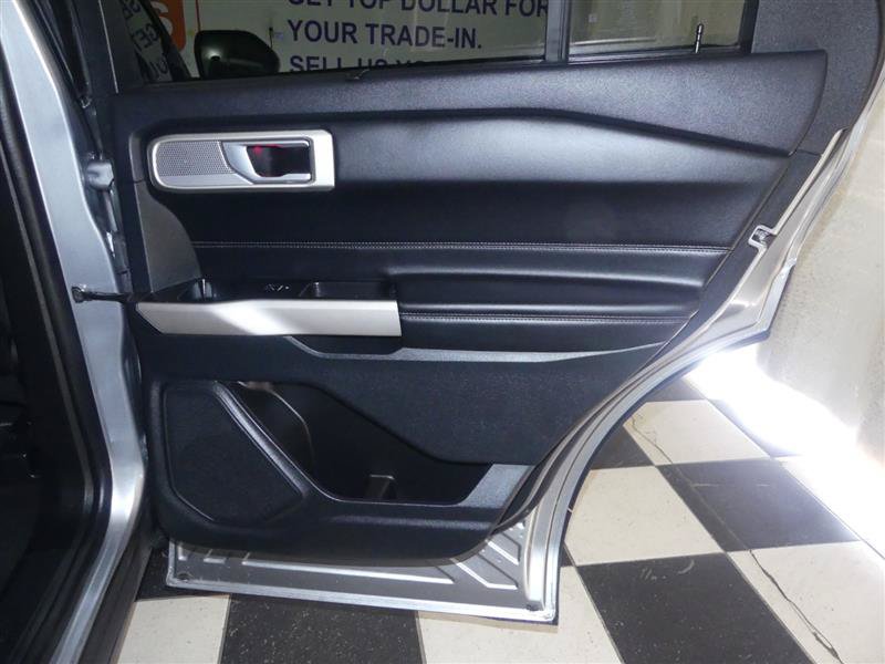 Used 2023 Ford Explorer Limited RWD image 28