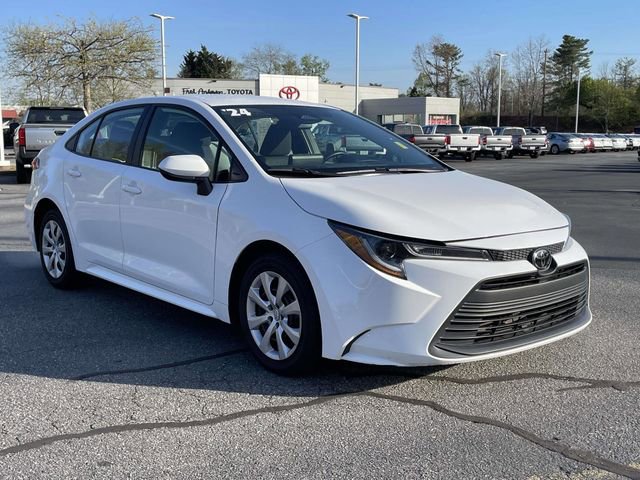Used 2024 Toyota Corolla LE image 7