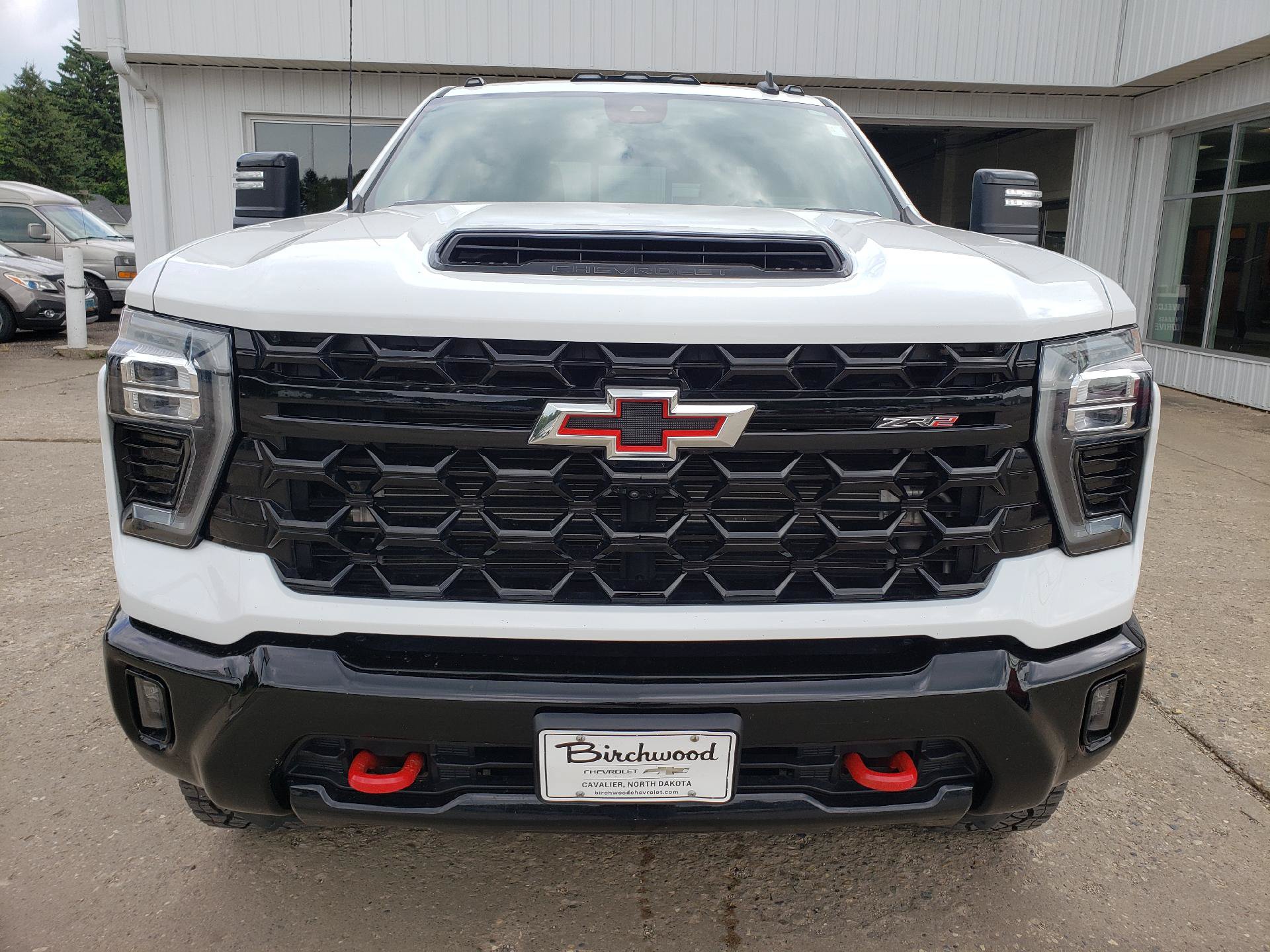 Used 2024 Chevrolet Silverado 2500 ZR2 w/ Technology Package AWD/4WD image 8