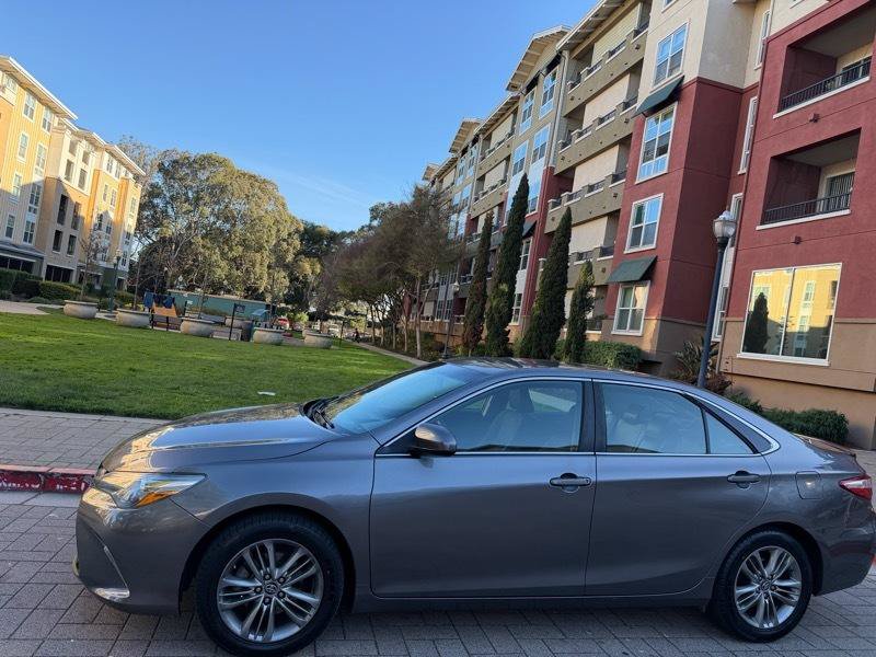 Used 2016 Toyota Camry SE FWD image 6