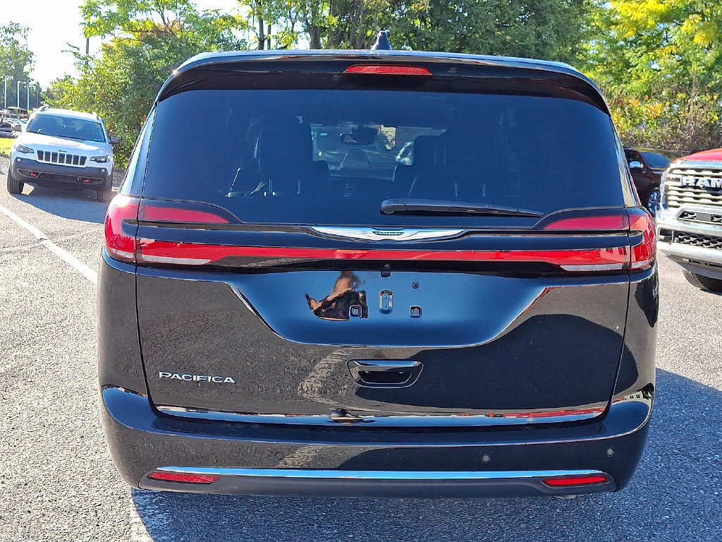 Certified 2026 Chrysler Pacifica Select FWD image 6