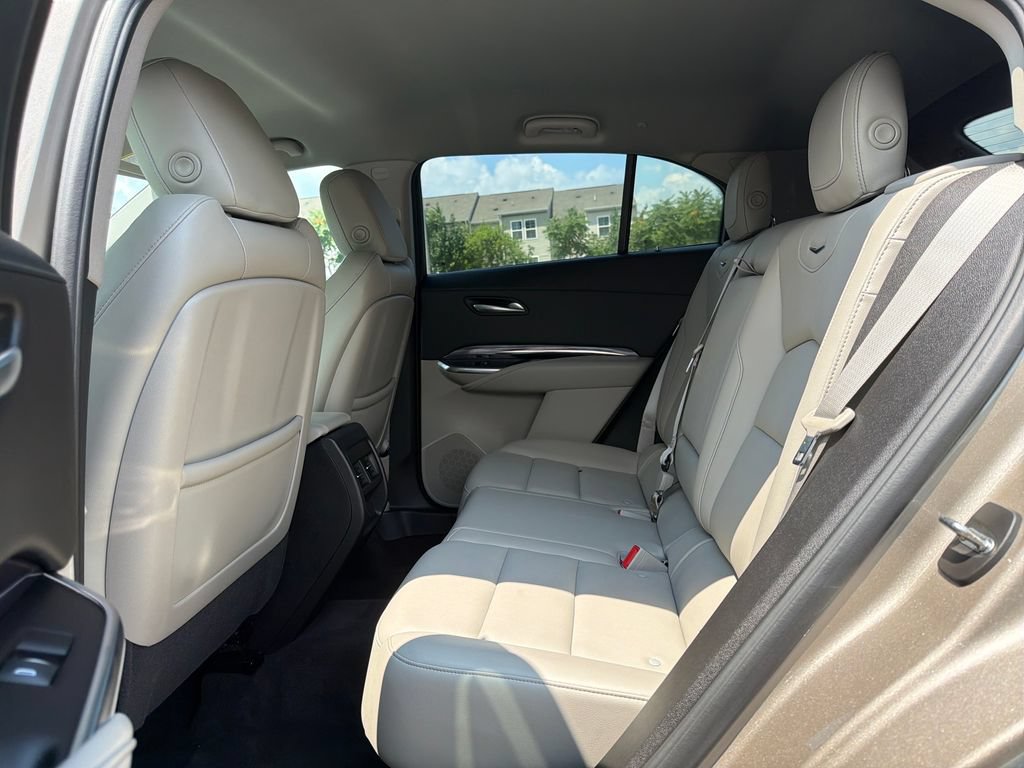 Certified 2022 Cadillac XT4 Luxury w/ Driver Awareness Package FWD image 12