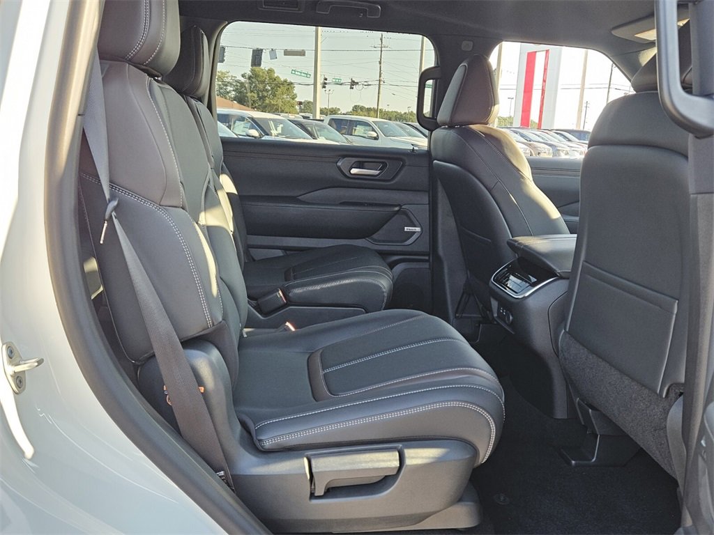 New 2026 Nissan Armada SL w/ Captain's Chari Seat Package image 15