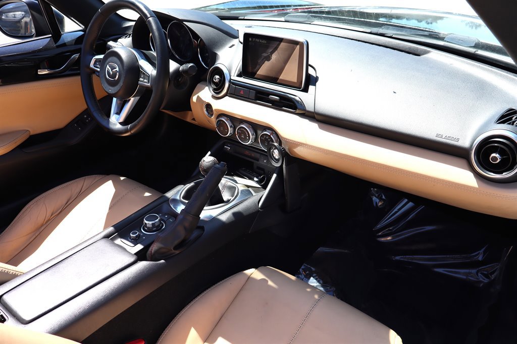 Used 2017 MAZDA MX-5 Miata RF Grand Touring RWD image 25