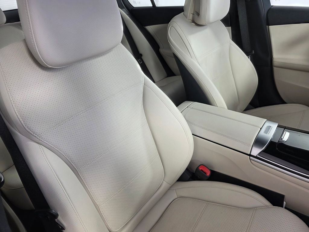 Certified 2025 Mercedes-Benz C 300 Sedan image 29