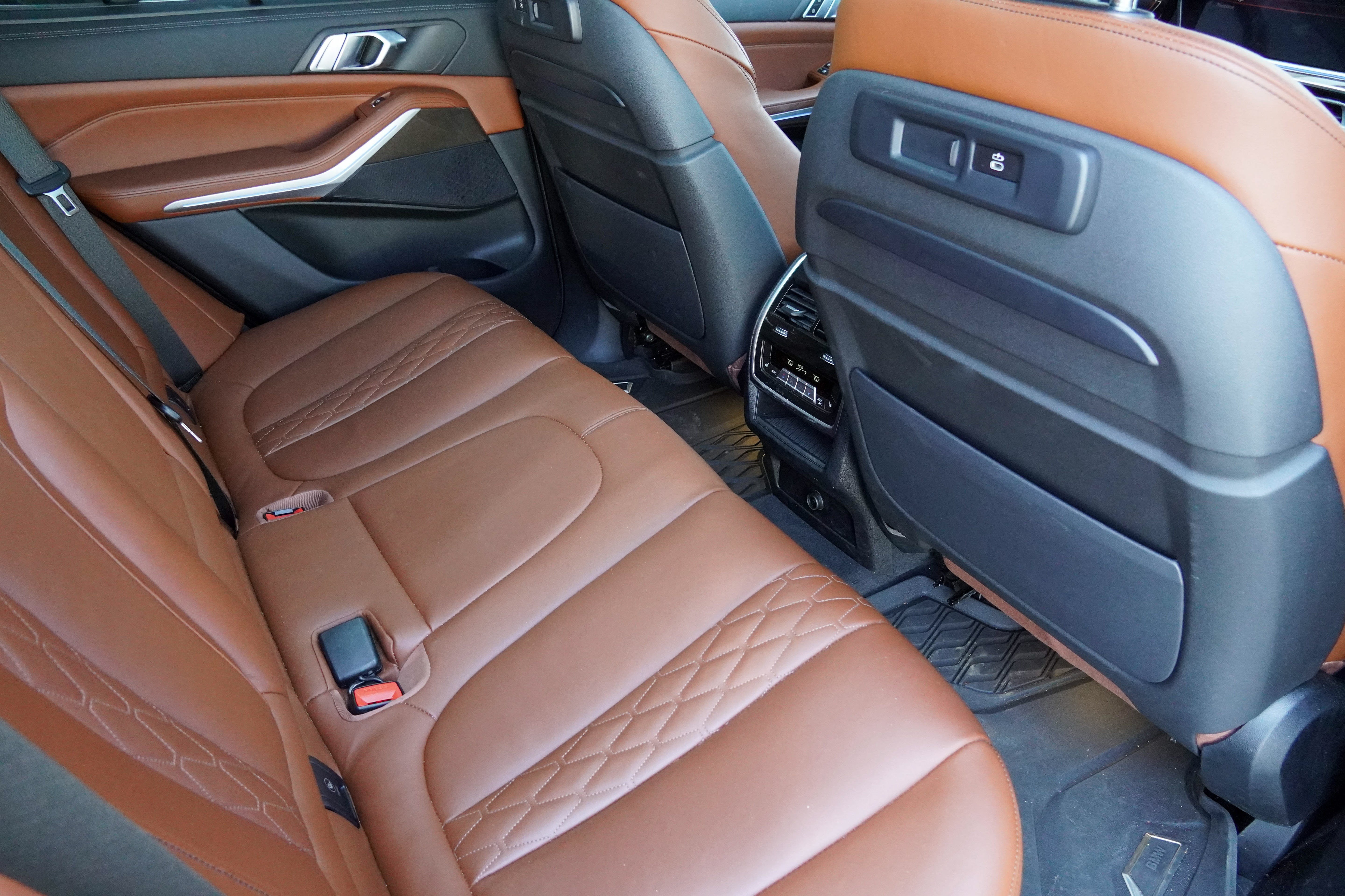 Used 2022 BMW X5 xDrive40i w/ Executive Package AWD/4WD image 28