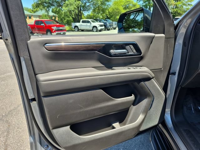 Certified 2026 Chevrolet Tahoe LS w/ LPO, Dark Essentials Package AWD/4WD image 11