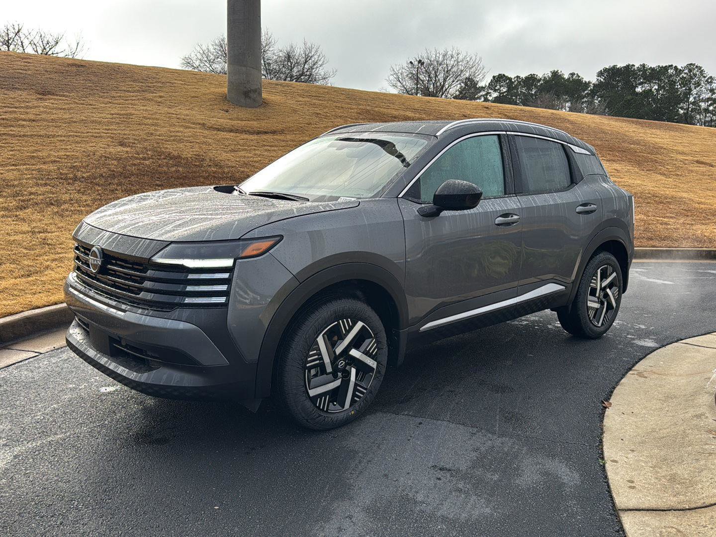 New 2026 Nissan Kicks SV w/ SV Premium Package image 2