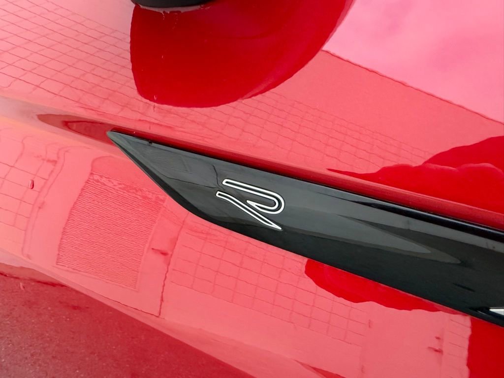 Used 2024 Volkswagen Tiguan SE R-Line image 11