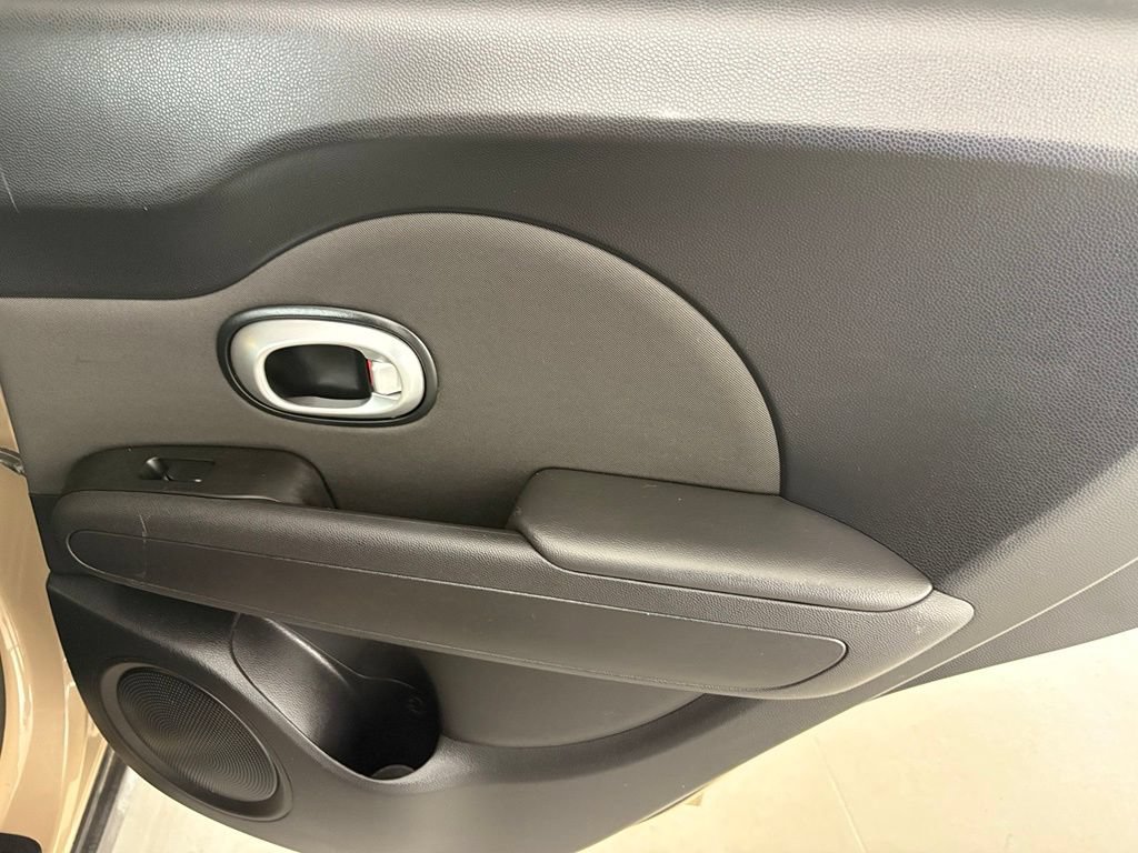 Used 2016 Kia Soul FWD image 34