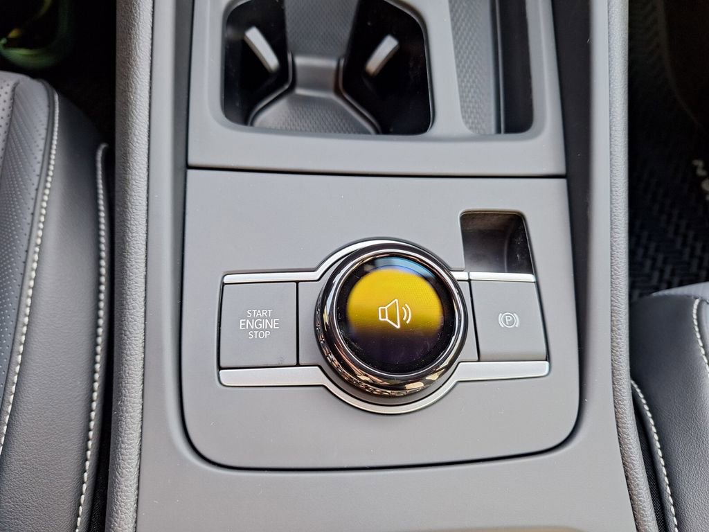 New 2026 Volkswagen Tiguan SE R-Line image 17