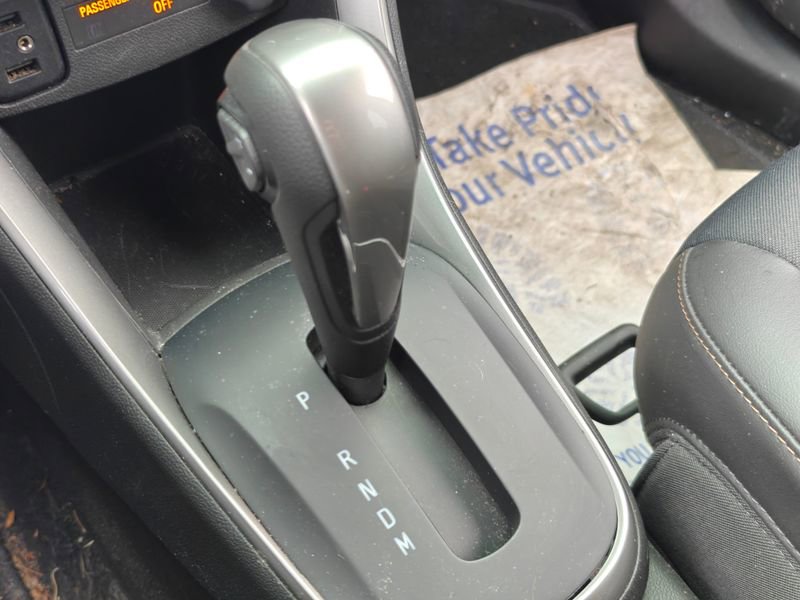 Used 2022 Chevrolet Trax LT w/ LT Convenience Package image 20