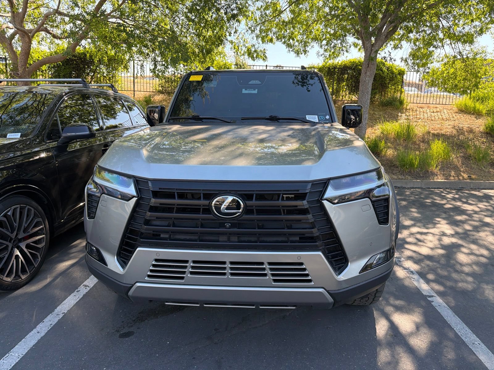 Used 2024 Lexus GX 550 AWD/4WD image 2
