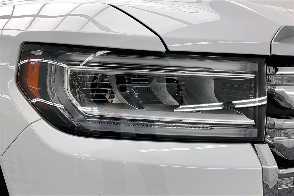 Used 2023 GMC Acadia SLE w/ Driver Convenience Package image 30