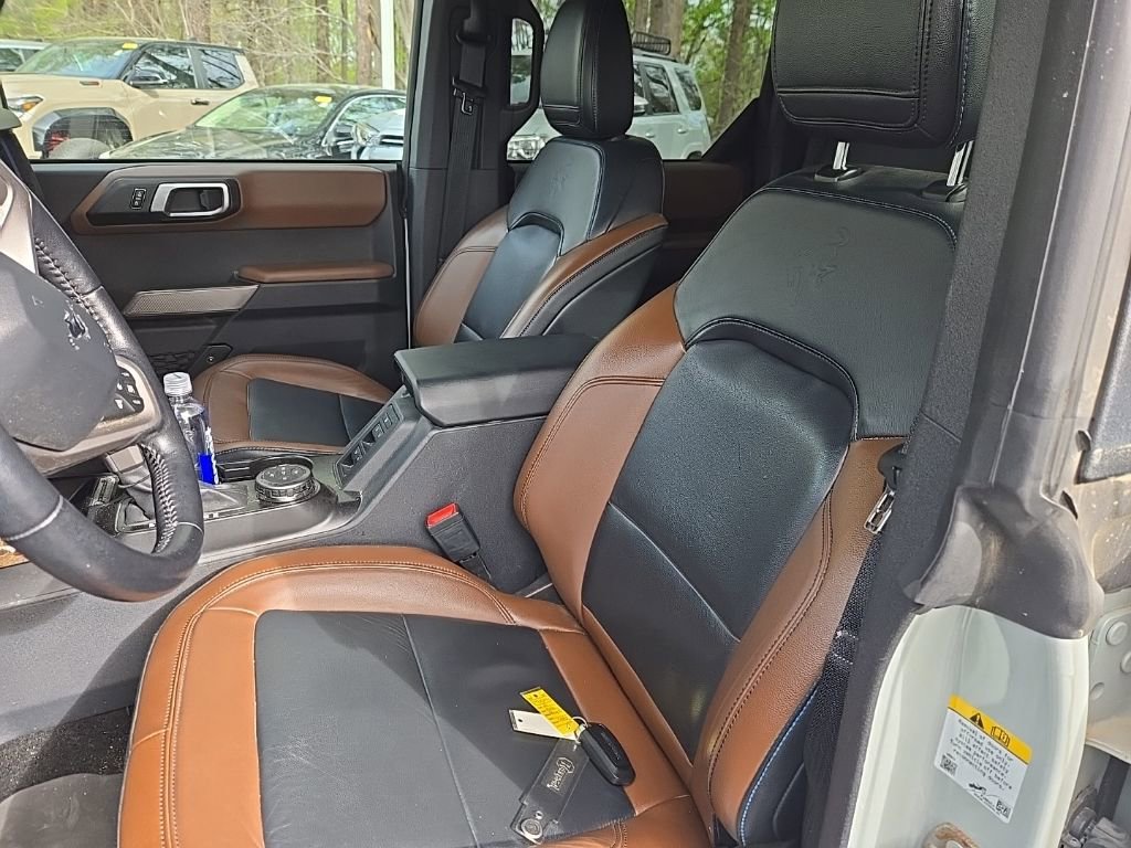 Used 2021 Ford Bronco Outer Banks image 2