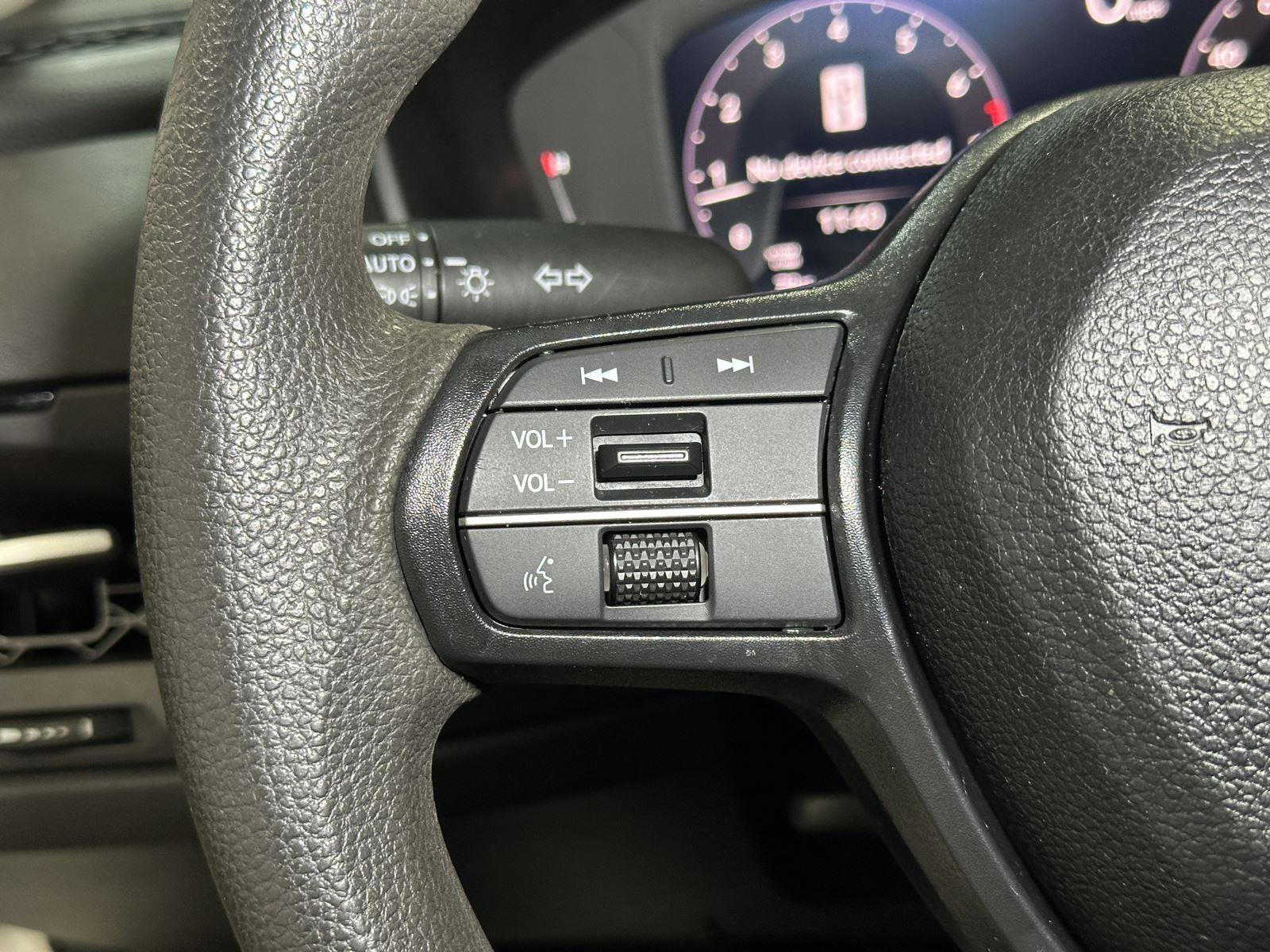 Certified 2023 Honda Accord EX image 25