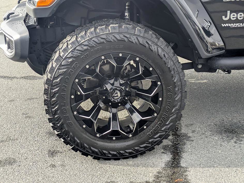 Used 2019 Jeep Wrangler Unlimited Sahara w/ Safety Group image 10