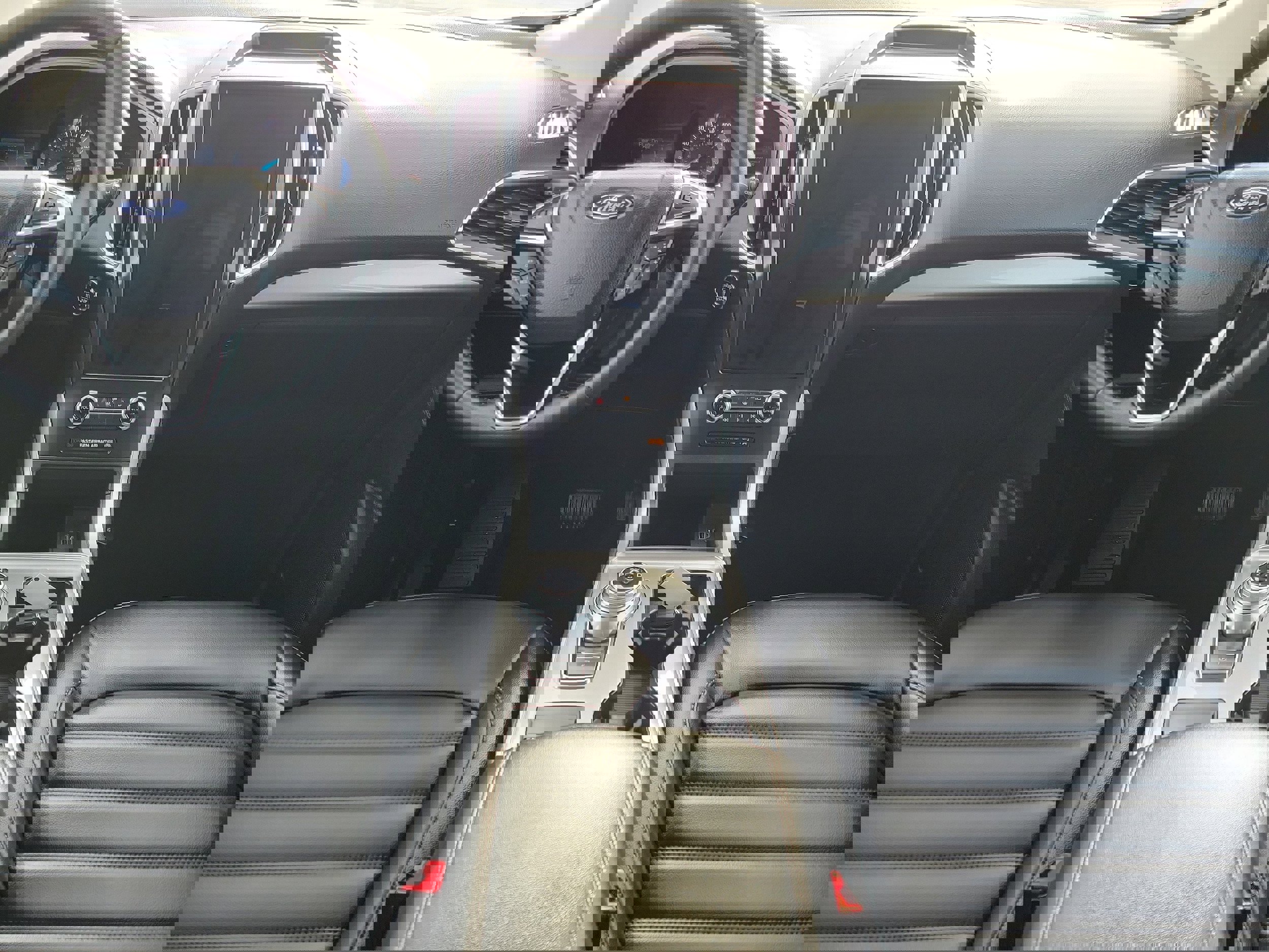 Used 2024 Ford Edge SEL w/ Convenience Package image 15