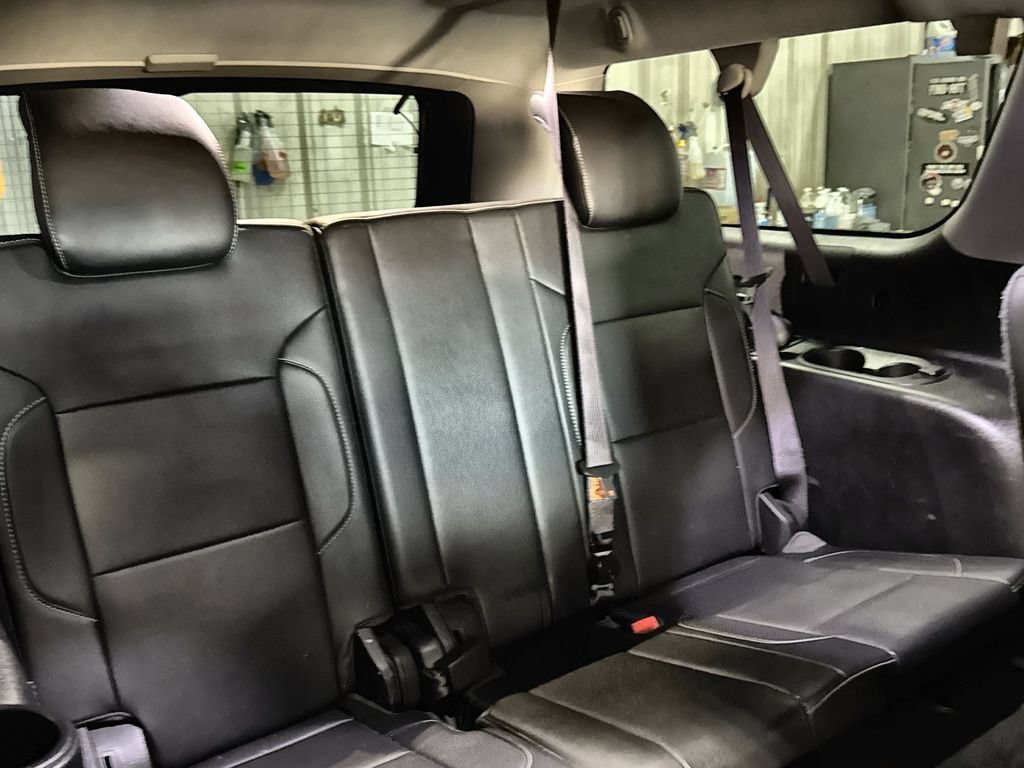Used 2016 GMC Yukon XL SLT w/ Open Road Package AWD/4WD image 30