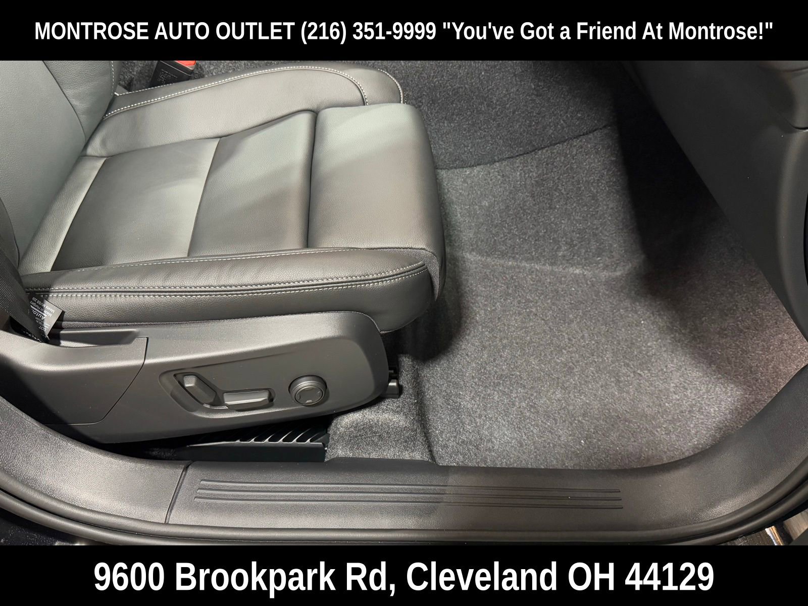 New 2026 Volvo XC40 B5 Plus w/ Protection Package Premier image 44