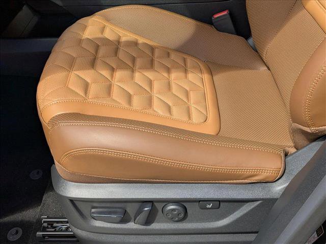 New 2025 Nissan Armada Platinum Reserve image 4