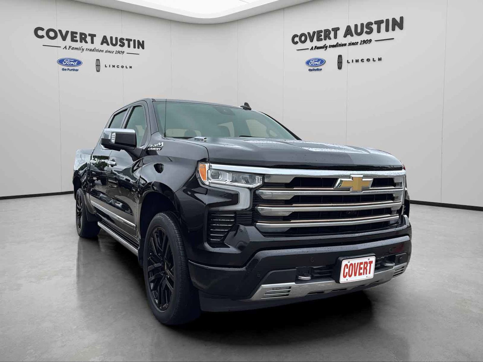 Used 2022 Chevrolet Silverado 1500 High Country w/ Technology Package image 7