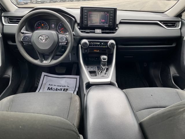 Used 2021 Toyota RAV4 LE FWD image 5