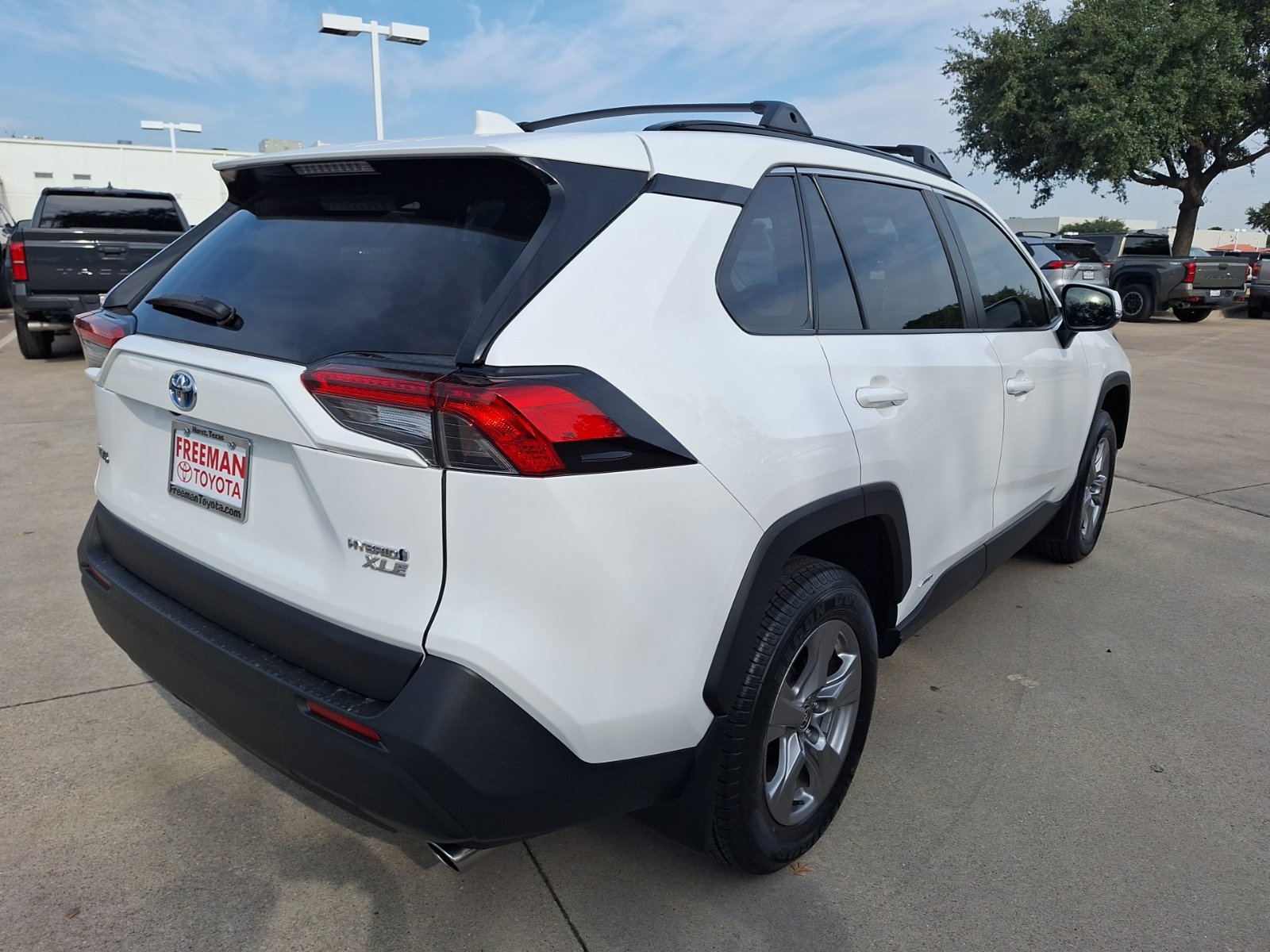 Used 2024 Toyota RAV4 XLE w/ Convenience Package AWD/4WD image 6