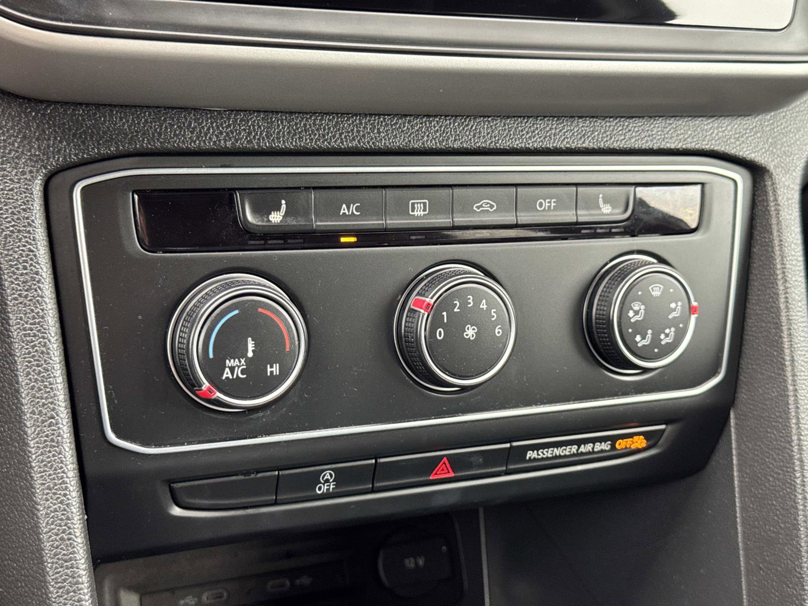 Certified 2022 Volkswagen Atlas Cross Sport SE image 15