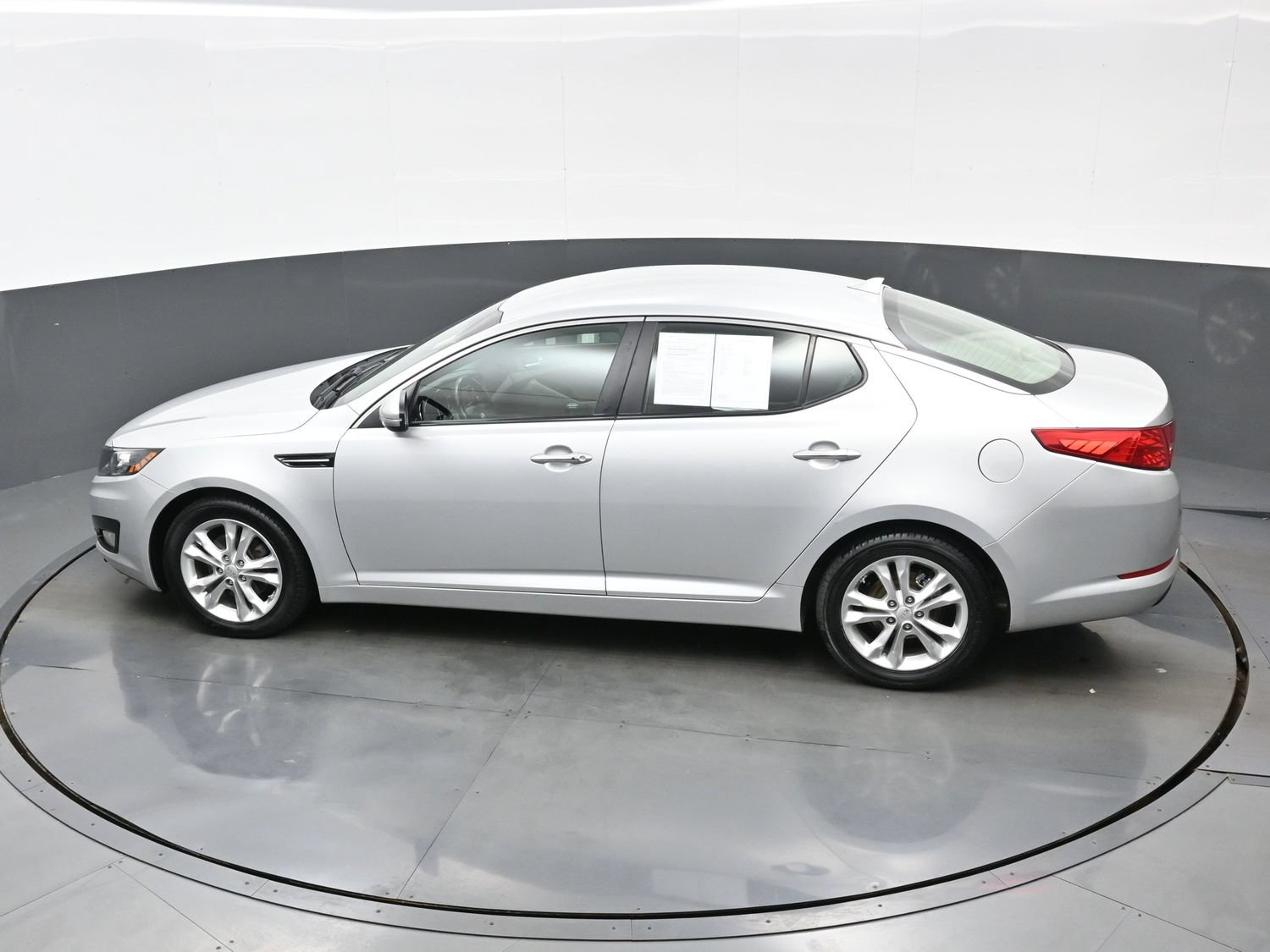 Used 2012 Kia Optima EX FWD image 33