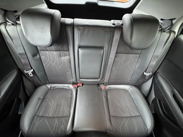 Used 2018 Chevrolet Trax LT w/ LT Convenience Package FWD image 13